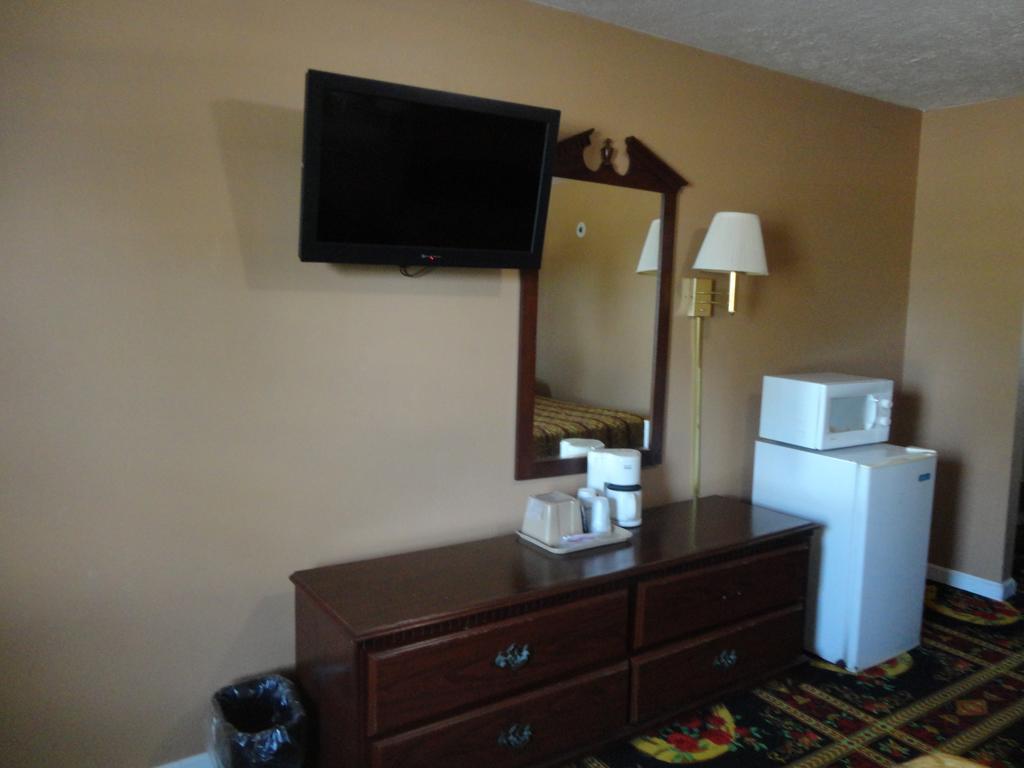 Royal Inn & Suites Tunica Room photo
